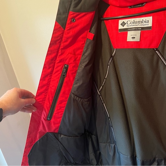 Red Columbia Winter Jacket - Picture 5 of 9